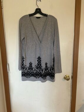 Soma  Y2K Large Gray Long-Sleeve Babydoll Tunic with Black velvet detail